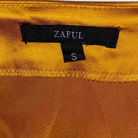 Satin tank top🤍 - Picture 3 of 3